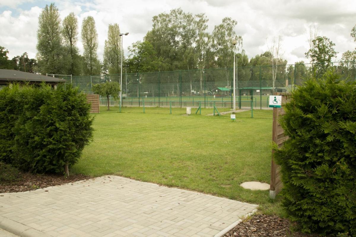 Camping Oaza Blonie Kornik Domki Standard Plus - 3 Pokoje Exterior foto